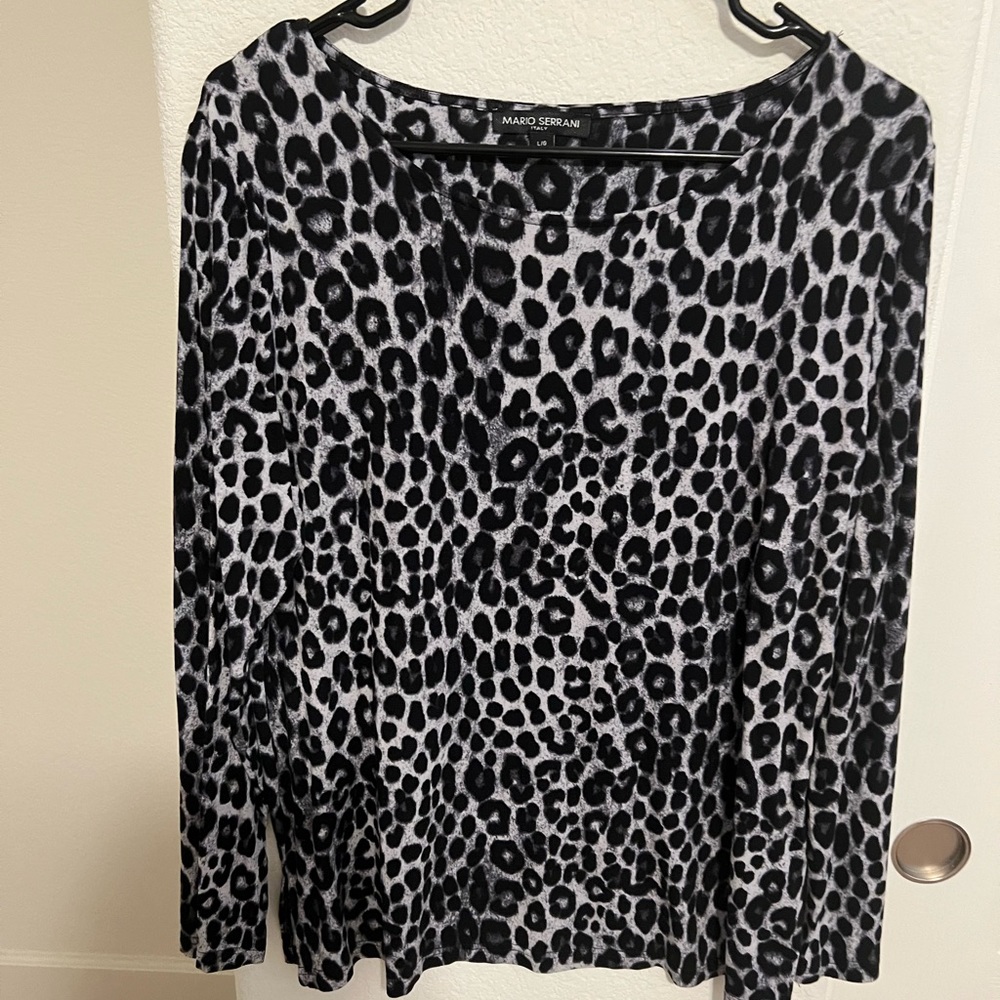 Mario Serrani black and gray leopard long sleeve pull over blouse. Size L